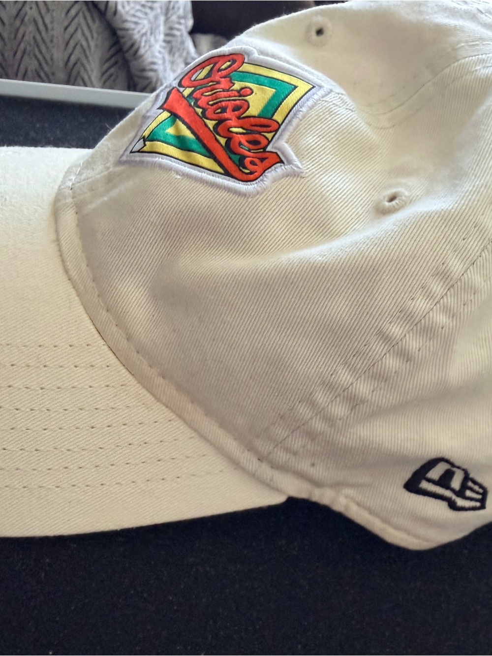 New Era Cream 9TWENTY Adjustable Baseball Cap with White Stitching - Picture 2 of 3